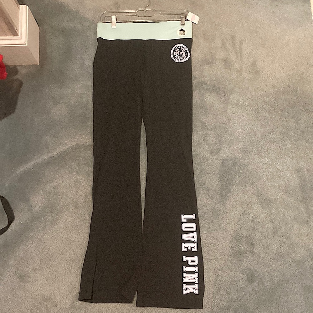 NWT  Love pink yoga pants with hidden pocket